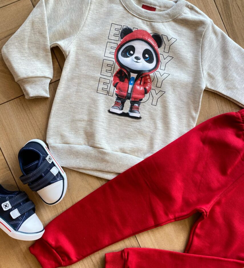 fernandaramoskids com br Conjunto Infantil Masculino Blusa Panda Estiloso e Calça Vermelha1