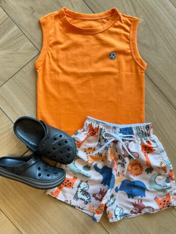 Conjunto Infantil Masculino Regata Laranja e Bermuda Estampada Fernanda Rammos Kids