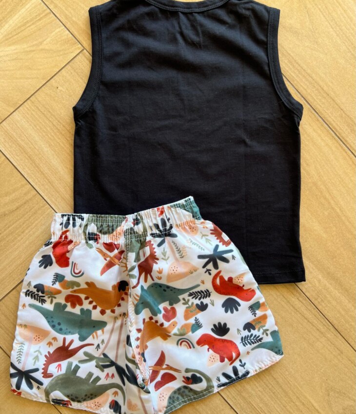 fernandaramoskids com br Conjunto Infantil Masculino Regata Preta e Bermuda Estampada2
