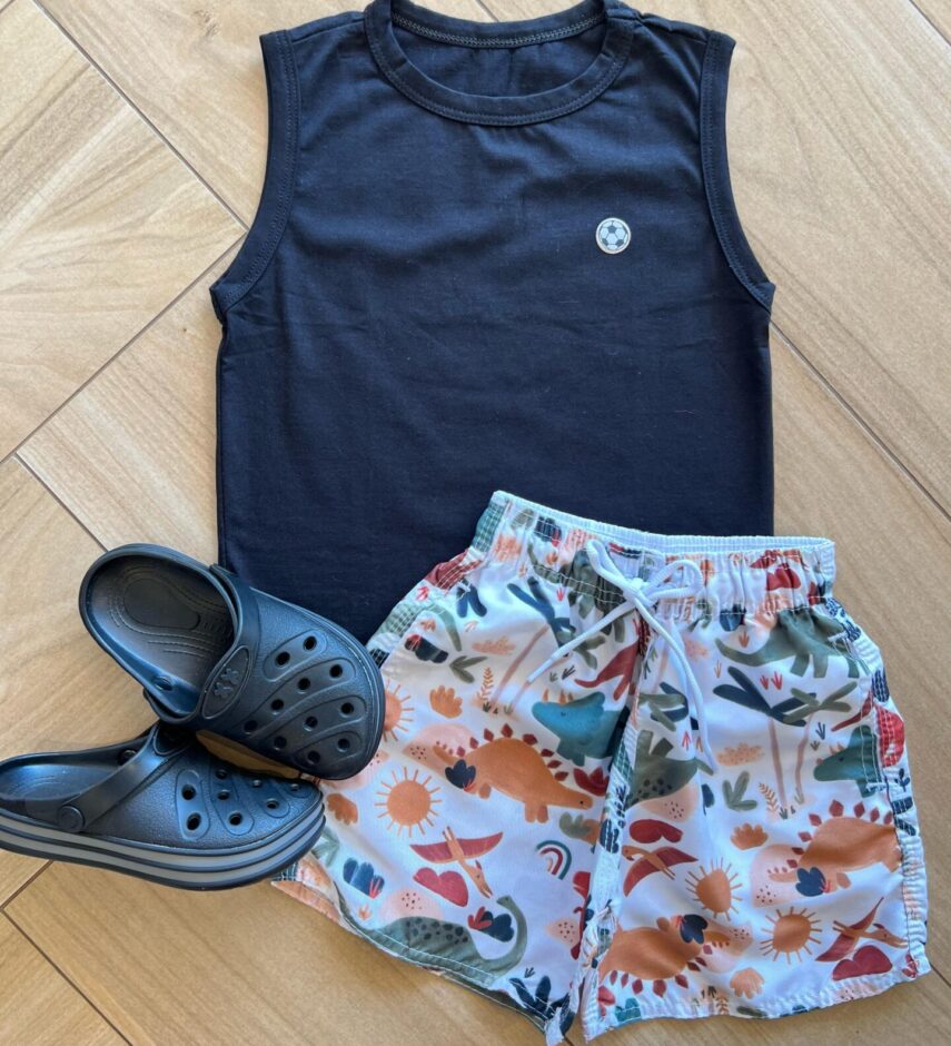 Conjunto Infantil Masculino Regata Preta e Bermuda Estampada Fernanda Ramos Kids