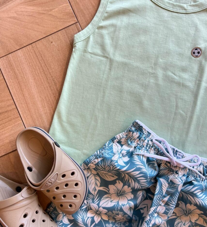 fernandaramosstore com br Conjunto Infantil Masculino Regata Verde e Bermuda Estampa Floral1
