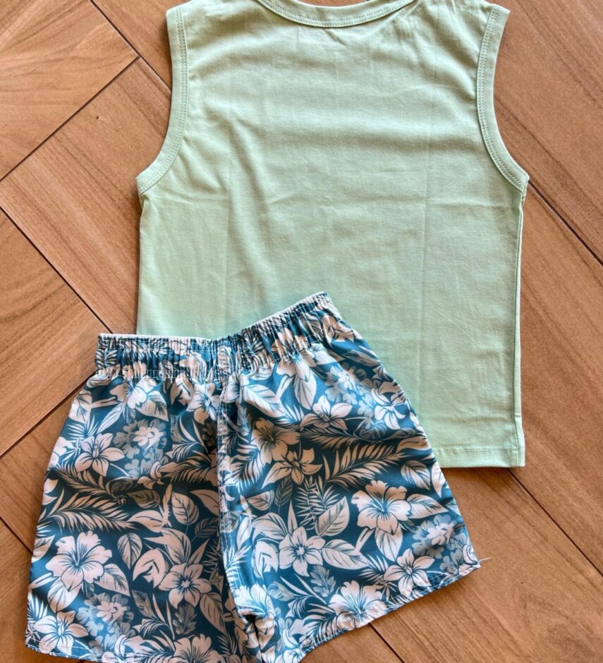 fernandaramosstore com br Conjunto Infantil Masculino Regata Verde e Bermuda Estampa Floral2