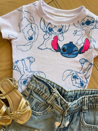 fernandaramoskids com br Cropped Infantil Feminino Manga Curta Canelado Stich Branco1
