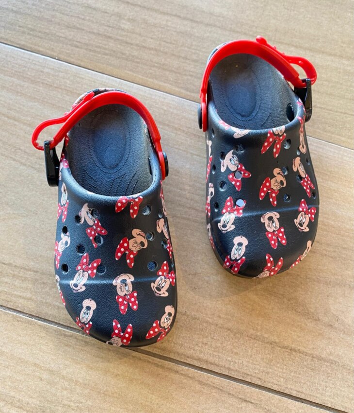 Babuche Infantil Feminino Estampado Preto e Vermelho Fernanda Ramos Kids