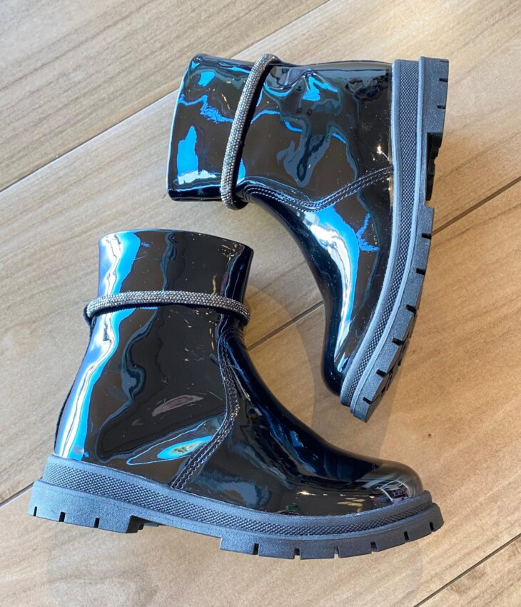 Bota Infantil Feminina Cano Curto Detalhe em Strass Verniz Preta Fernanda Ramos Kids