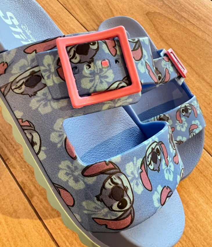 Chinelo Infantil Feminino Duas Tiras Estampado em Tons Azuis Fernanda Ramos Kids