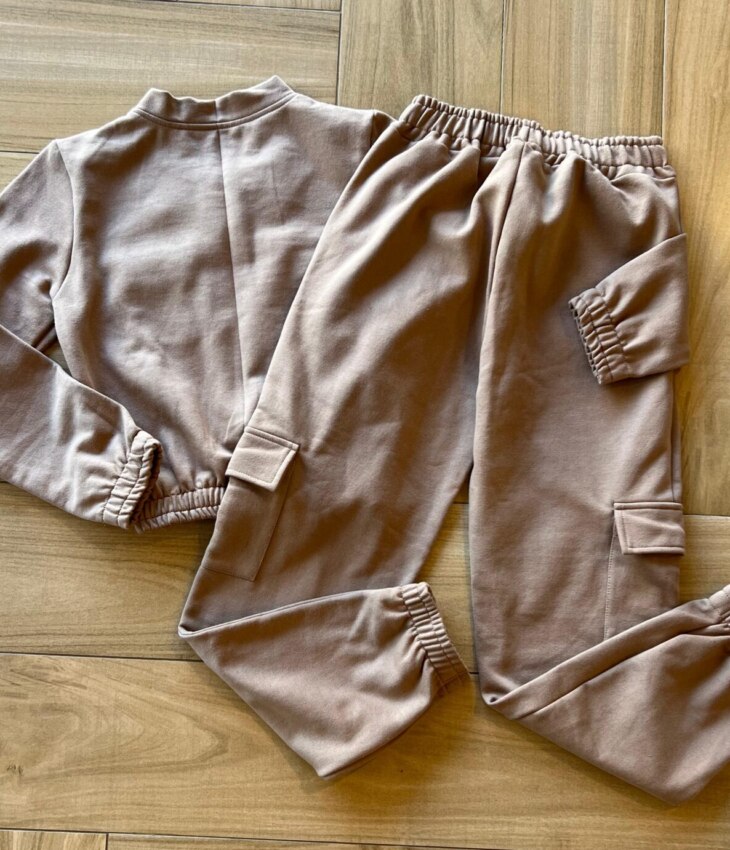 fernandaramoskids com br Conjunto Infantil Feminino Moletom Jaqueta e Calça Cargo Caqui2