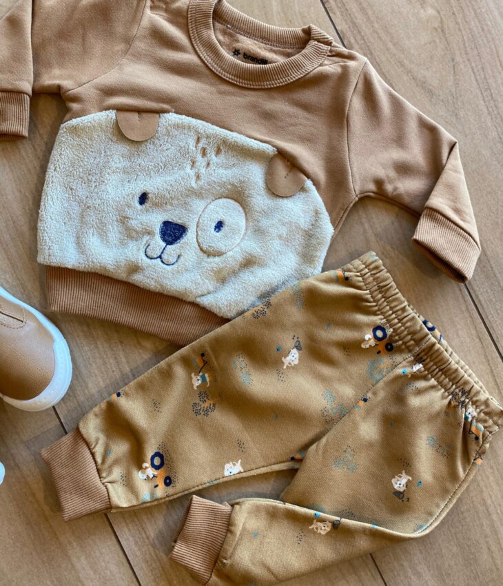 fernandaramoskids com br Conjunto Infantil Masculino Blusão Cachorrinho e Calça Jogger Bege2