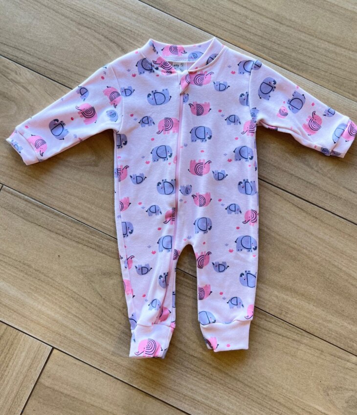 Macacão Infantil Feminino com Zíper Lateral Estampado Rosa Fernanda Ramos Kids