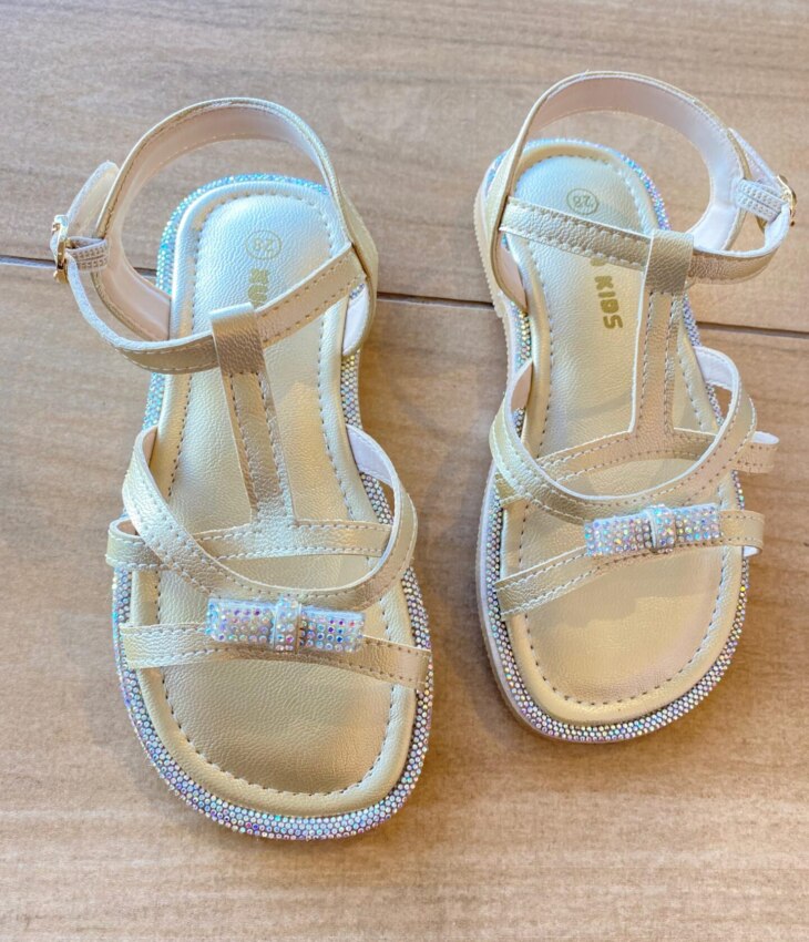 Sandália Infantil Feminina com Tiras e Strass Dourada Fernanda Ramos Kids