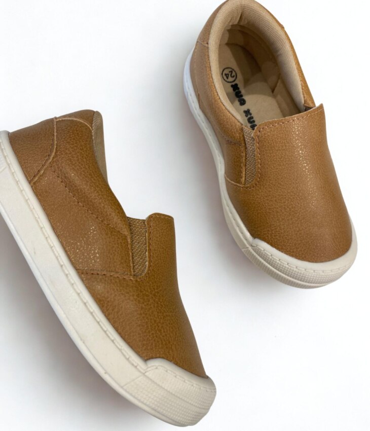 Tênis Infantil Masculino com Detalhes Caramelo Fernanda Ramos Kids