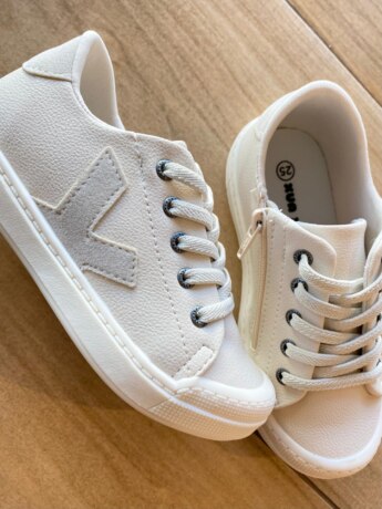 Tênis Infantil Masculino com Detalhes e Zíper Lateral Off White Fernanda Ramos Kids