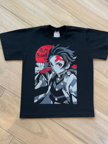 Camiseta Infantil Masculina Preta com Estampa Anime Fernanda Ramos Kids