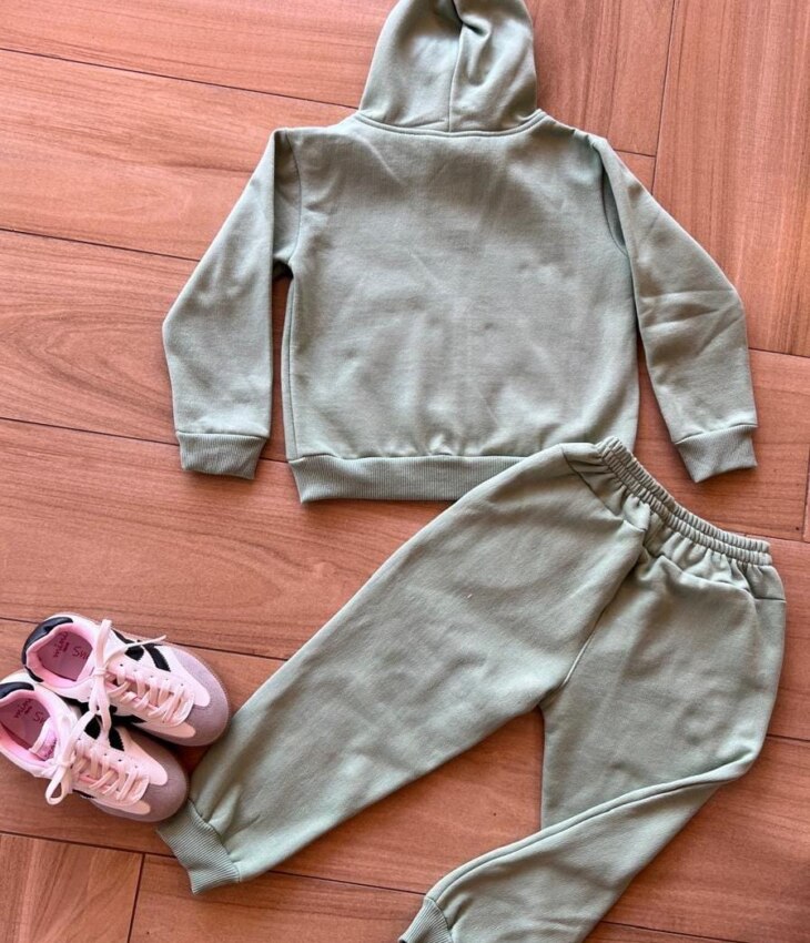Conjunto Infantil Feminino Moletom Jaqueta e Calça Lilo&Stitch Verde Fernanda Ramos Kids