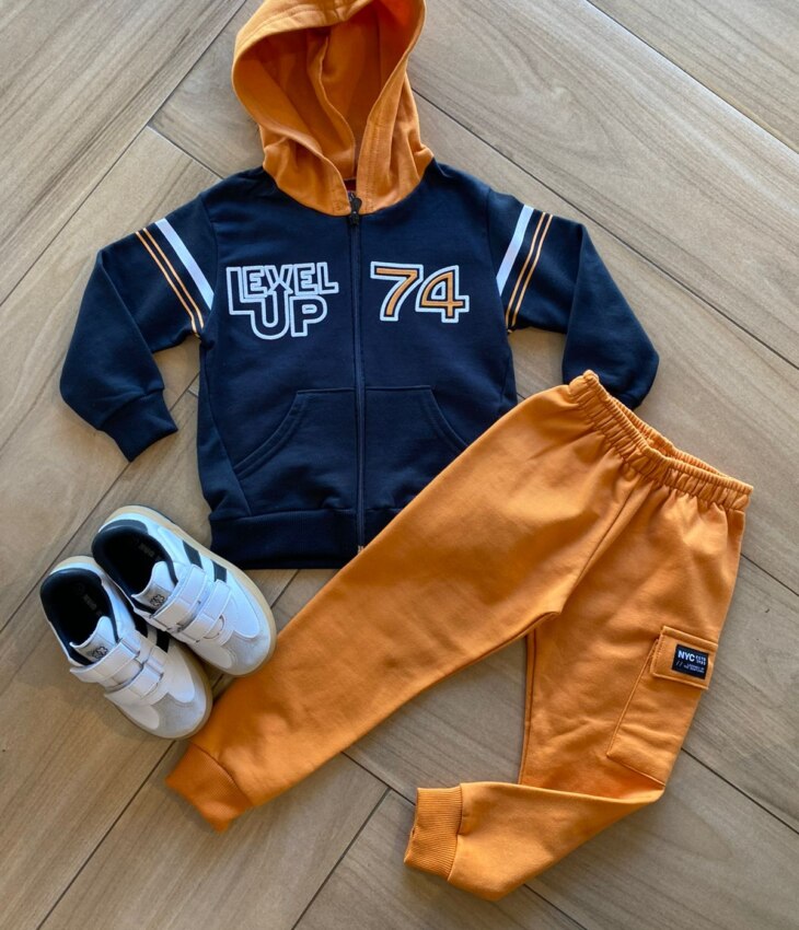 Conjunto Infantil Masculino Jaqueta Preta e Calça Jogger Laranja Fernanda Ramos Kids