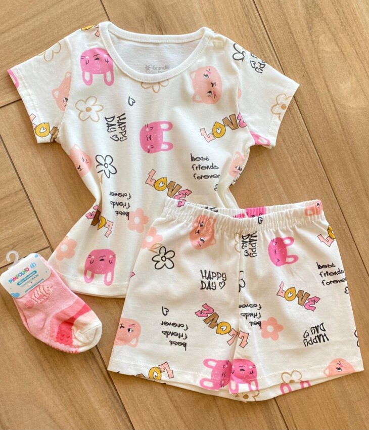 Pijama Infantil Feminino Blusa e Short Estampado Bichinhos