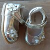 Sapatilha Infantil Feminina Ouro Light com Florzinhas Fernanda Ramos Kids