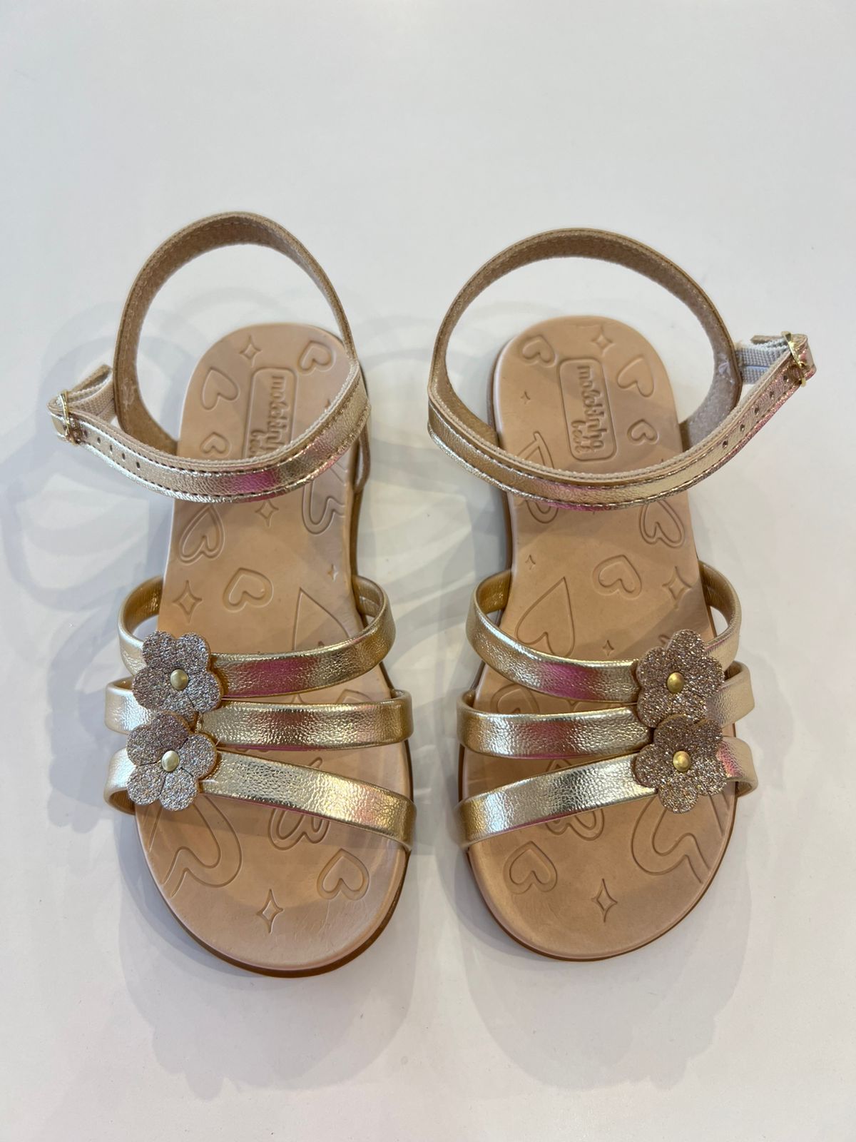 Sandália Infantil Feminina Brilho Dourado Florzinha da Fernanda Ramos Kids