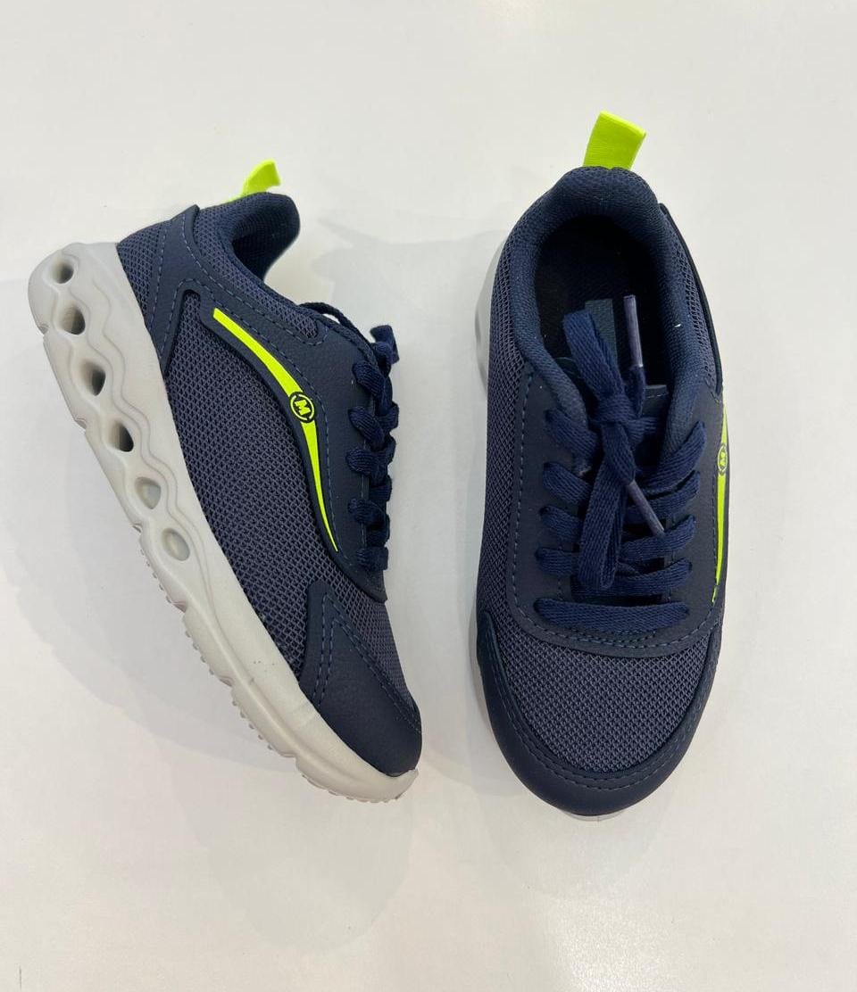 Tênis Infantil Masculino Azul com Detalhes Neon da Fernanda Ramos Kids