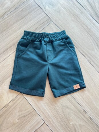 Bermuda Infantil Masculina Básica Verde Musgo com Bolsos Fernanda Ramos Kids