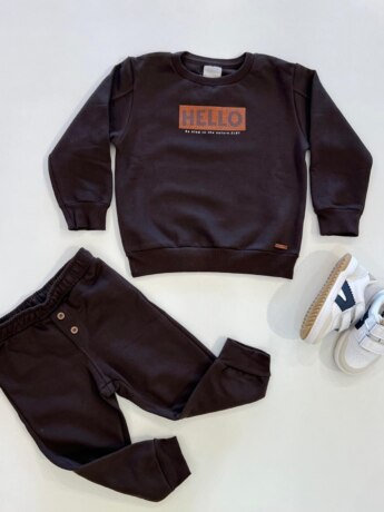 Conjunto Infantil Masculino Blusão Hello e Calça Jogger Marrom Fernanda Ramos Kids