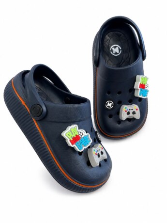 Babuche Infantil Masculino com Pins e Led Azul Marinho Fernanda Ramos Kids
