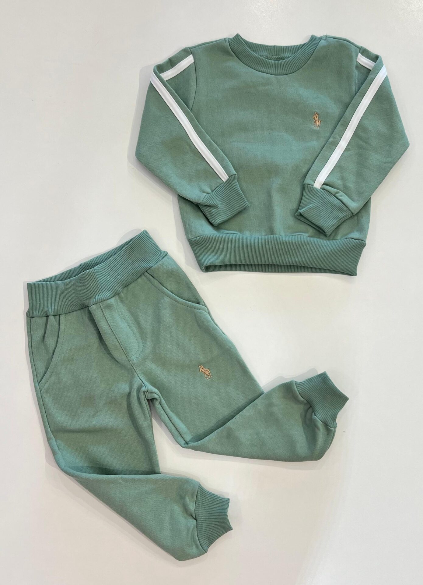 Conjunto Infantil Masculino Blusão com Faixa Lateral e Calça Verde Fernanda Ramos Kids